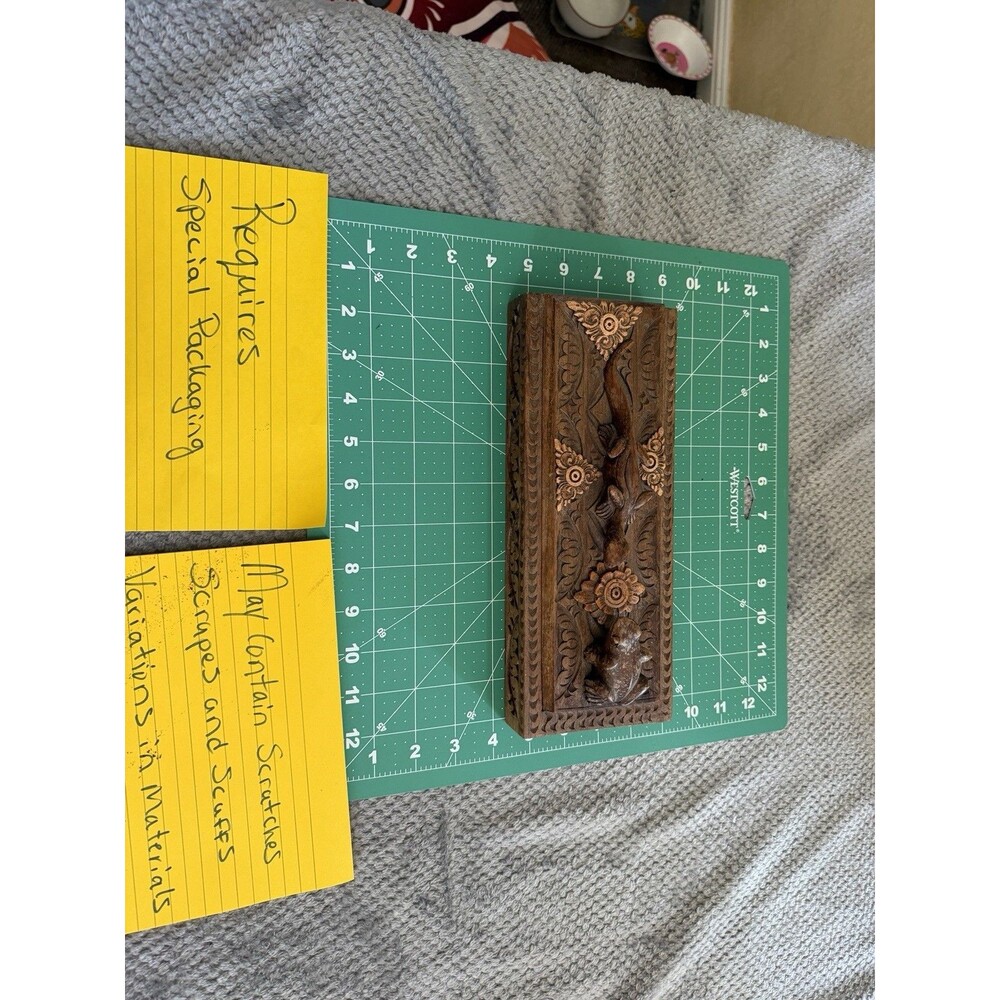 Vintage Hand Carved Wood Box with Chopsticks Lizard and Frog Set of 8 Sticks - Picture 5 of 15